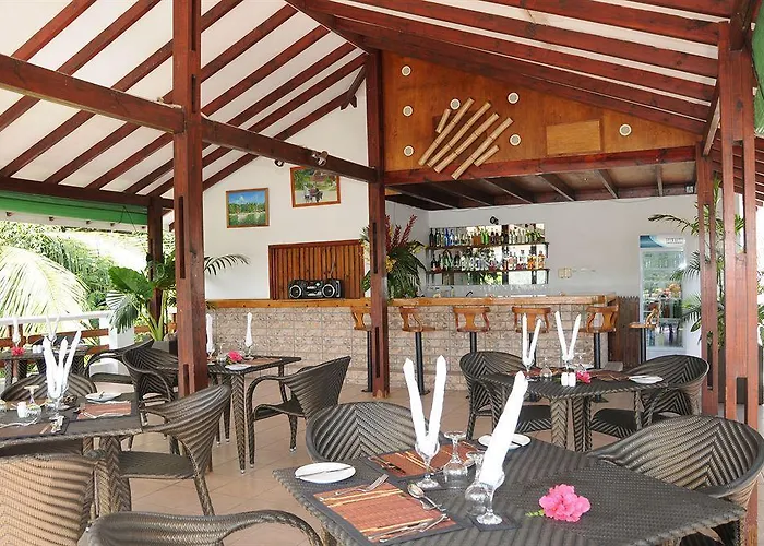 Resort Edens Port Glaud