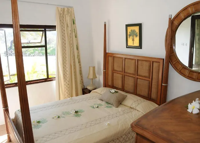 Resort Edens Port Glaud